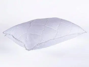 Детская подушка Natures Бамбуковый медвежонок с кружевом